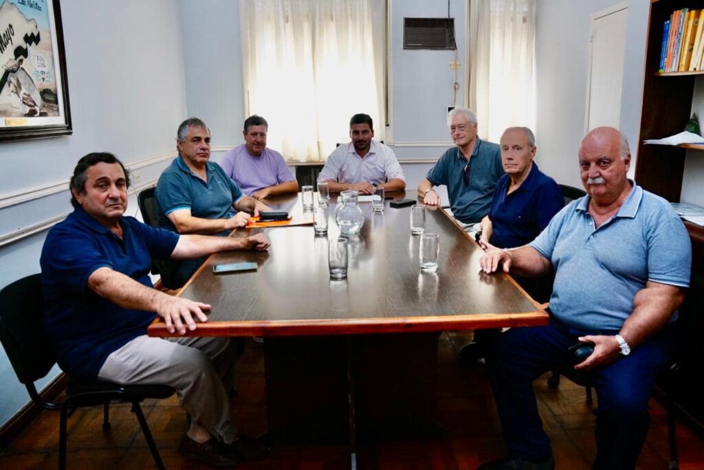La medida fue acordada por el intendente Egüen en conjunto con representantes de la Sociedad Rural de 25 de Mayo, la filial local de Federación Agraria Argentina (FAA) y productores independientes.