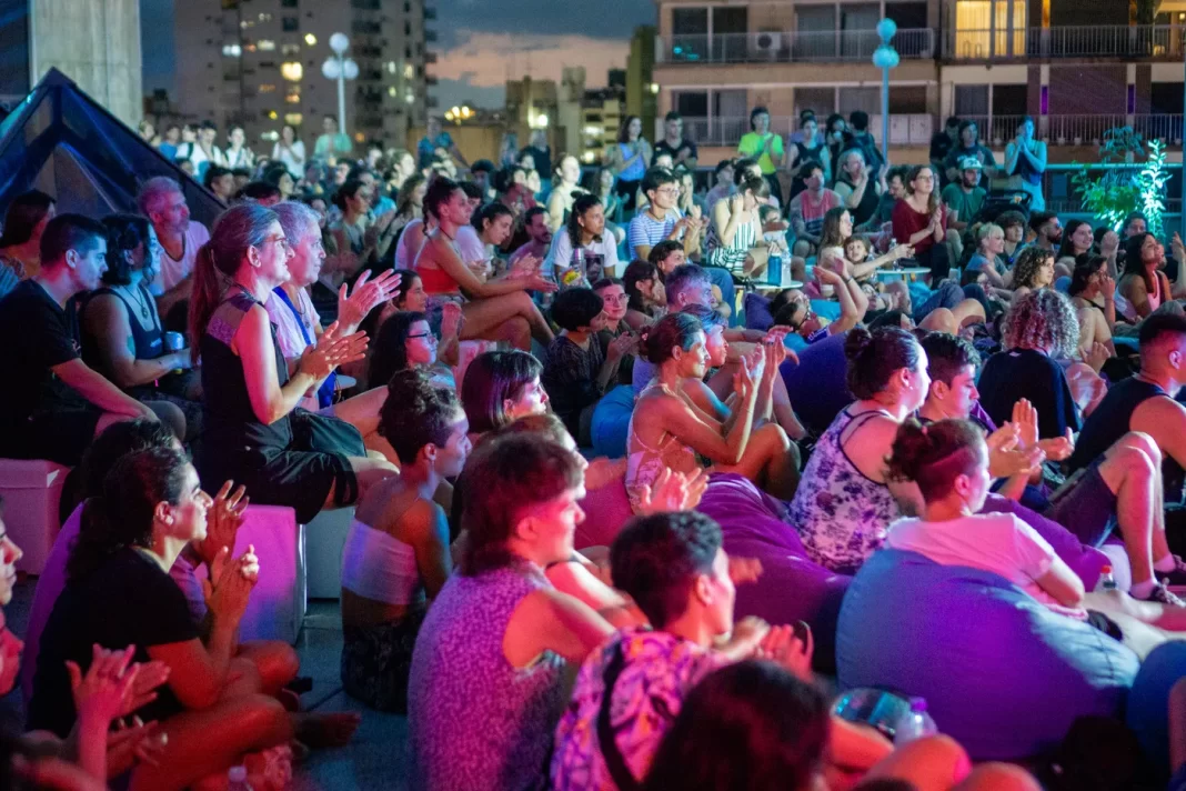 La Municipalidad de La Plata dio a conocer el cronograma de las Terrazas de Verano que vuelven este 2025 al Teatro Argentino. Repasa el cronograma.