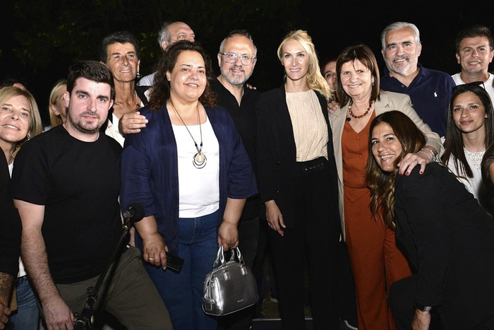 La incomodidad por la salida de Astorino también alcanza a su mentor político, el exintendente Javier Iguacel, quien estaría negociando su propio desembarco en La Libertad Avanza (LLA).