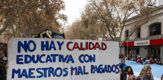 En un plenario de delegados de CONADU, los docentes universitarios propusieron realizar un paro de 48 a 72 horas. Qué días podría no haber clases.
