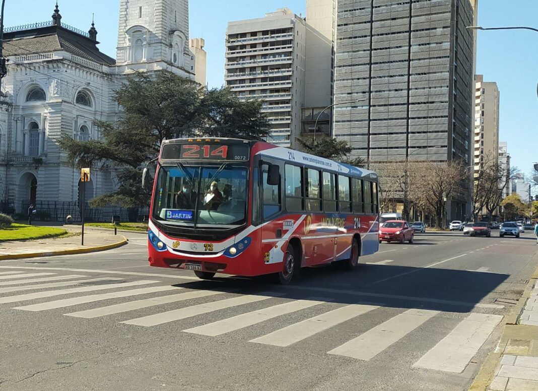 El boleto de colectivo en el Área Metropolitana de Buenos Aires (AMBA) subió un 10%. A cuánto se va el mínimo.