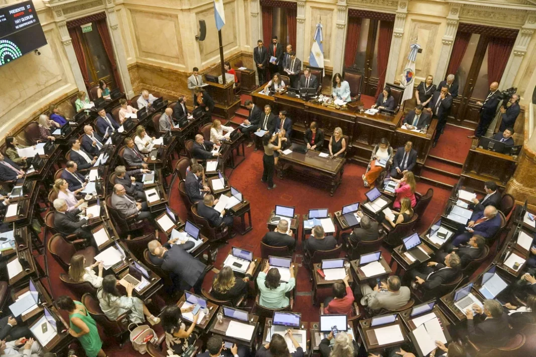 La Cámara de Senadores de la nación comienza este jueves a tratar la suspensión de las PASO. Repasa como viene el poroteo mileísta.