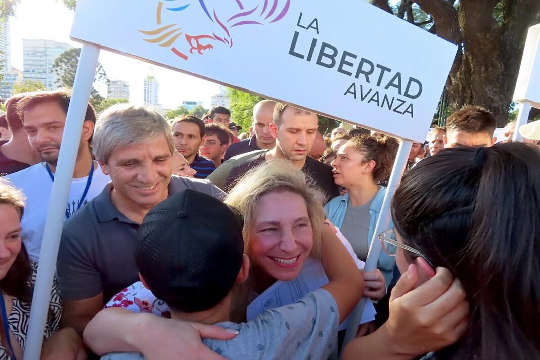 Karina Milei y Luis ‘Toto’ Caputo encabezaron un acto de afiliación a La Libertad Avanza en Capital Federal, en medio de la polémica por la criptomoneda $Libra.