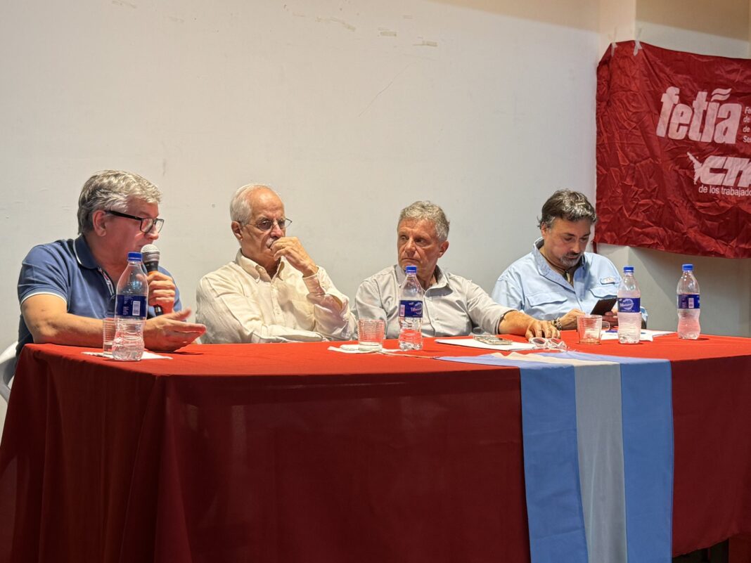 Pulti se reunió en Mar del Plata con militantes políticos, gremiales y sindicales y apuntó a Milei por la criptoestafa del fin de semana.