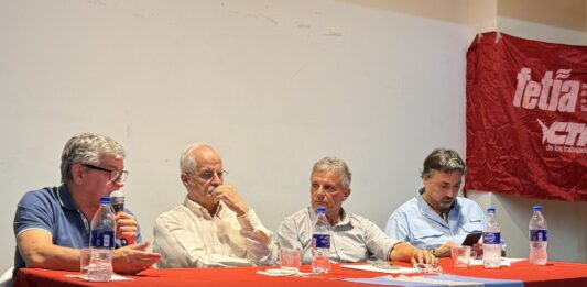 Pulti se reunió en Mar del Plata con militantes políticos, gremiales y sindicales y apuntó a Milei por la criptoestafa del fin de semana.