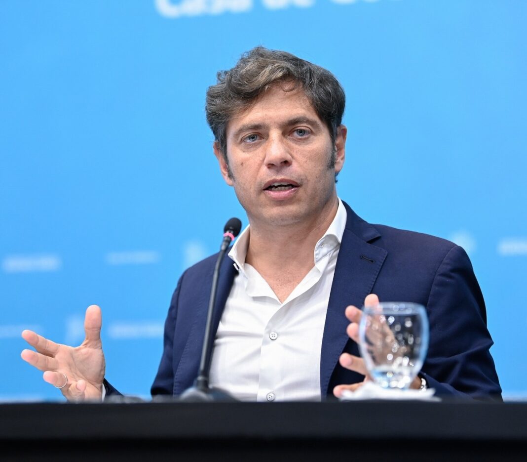 Kicillof volvió a hablar sobre la criptomoneda que promocionó Milei y advirtió que el Gobierno libertario “es una estafa electoral” en sí misma.