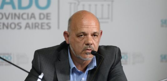 Legisladores de La Libertad Avanza se lanzaron sobre Kicillof luego de la expulsión de 18 policías bonaerenses.