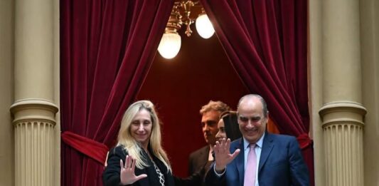El bloque de senadores de UxP presentó un pedido de interpelación a Karina Milei, para que explique su eventual rol en el criptogate.