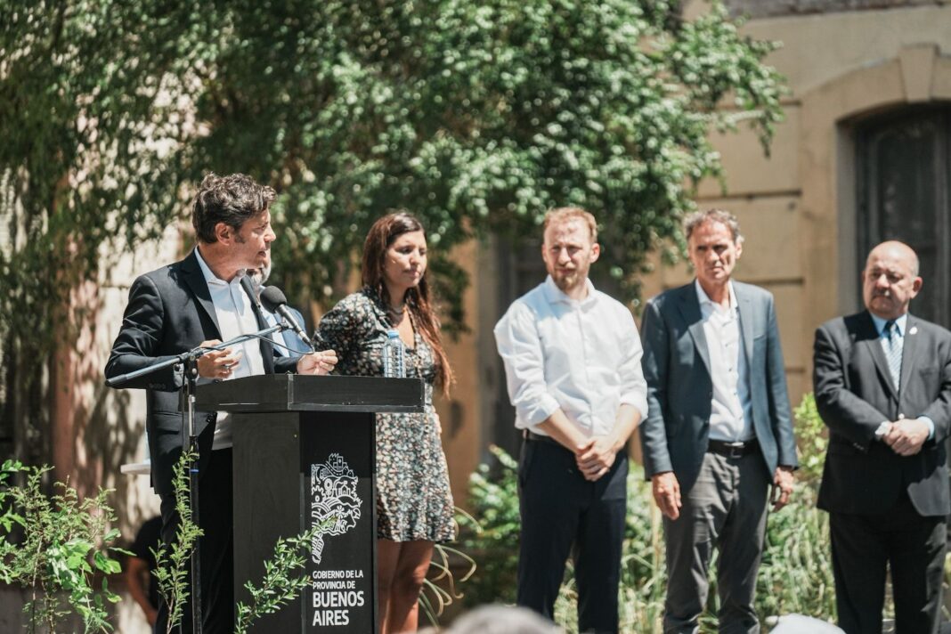 El gobernador bonaerense, Axel Kicillof, junto a Otermin y Vilar inauguró obras y suscribió convenios en el municipio de Lomas de Zamora.