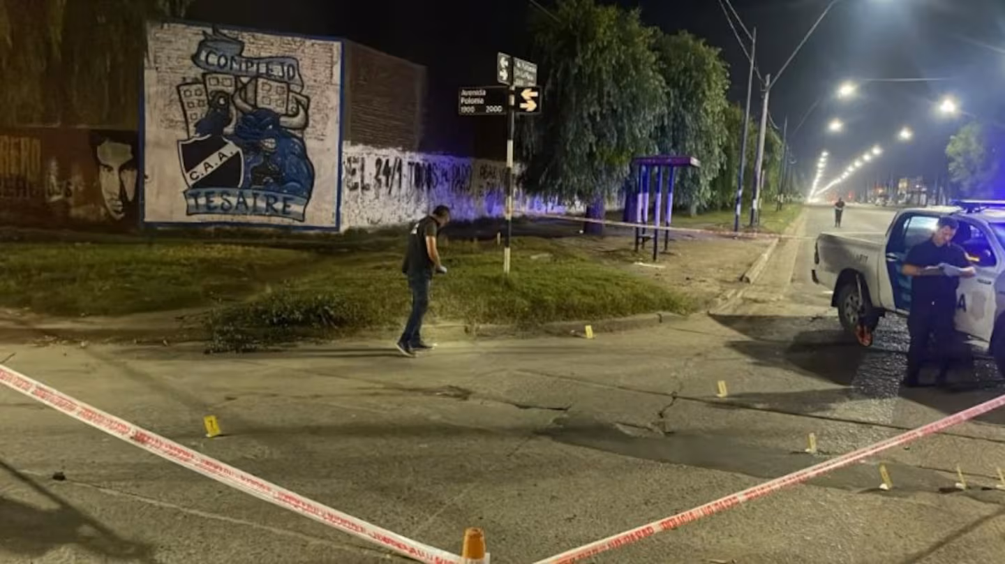 La escena del crimen en la que murió asesinado Matías Paredes en Mar del Plata. Los efectivos involucrados aún no fueron detenidos. 