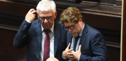 Frente al debate que se aproxima en la Legislatura, el diputado del radicalismo, Diego Garciarena, se mostró en contra de eliminar las PASO en la provincia.