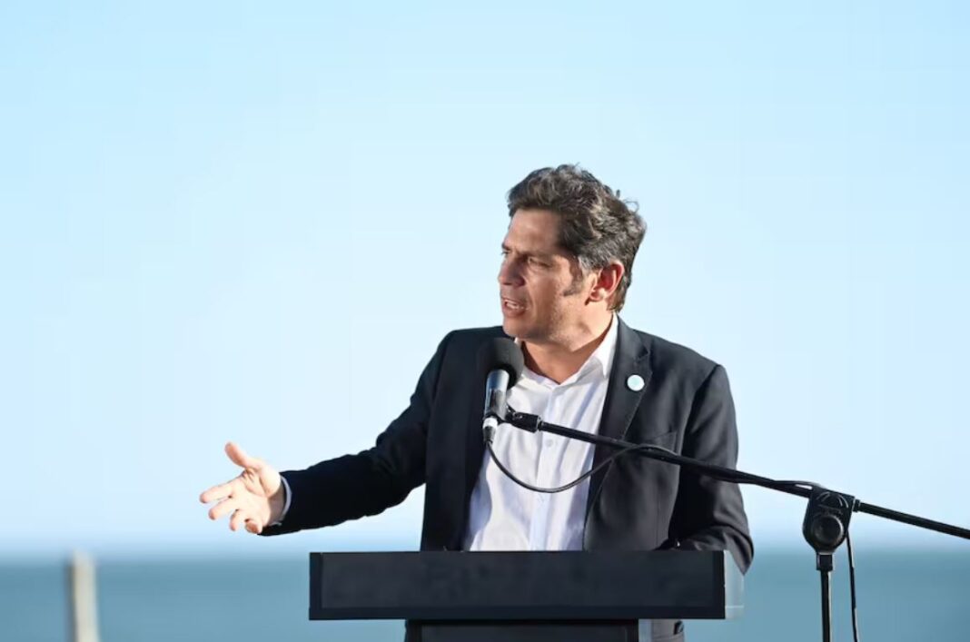 Kicillof busca consensos con Cristina Kirchner y Sergio Massa, para después negociar con la oposición. ¿Qué quiere hacer con las PASO? ¿Se anima a desdoblar? ¿Qué fechas se hablan? El tablero legislativo.