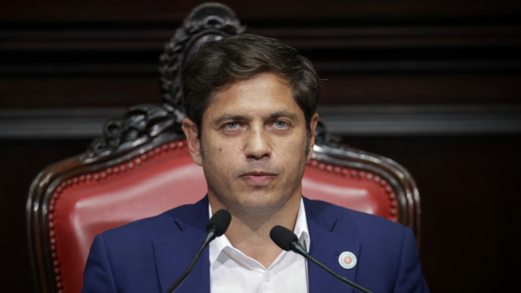Garciarena enfatizó que Kicillof debería concentrarse más en la gestión actual, que enfrenta serias dificultades en áreas clave como la inseguridad, la educación y la salud.