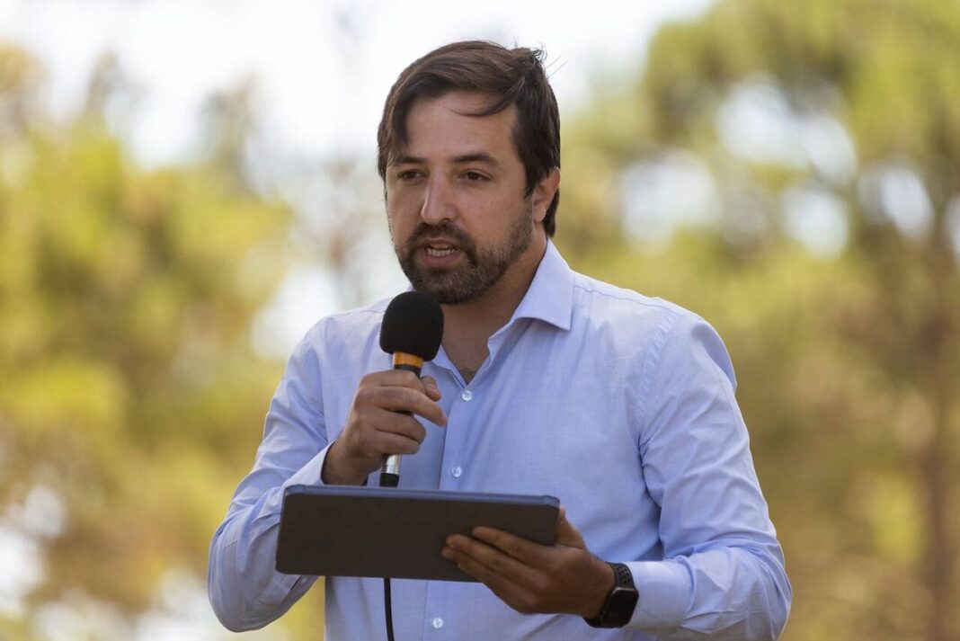La senadora bonaerense, Eugenia Gil, cruzó a Kreplak por la falta de equidad en la distribución de la vacuna contra el dengue.
