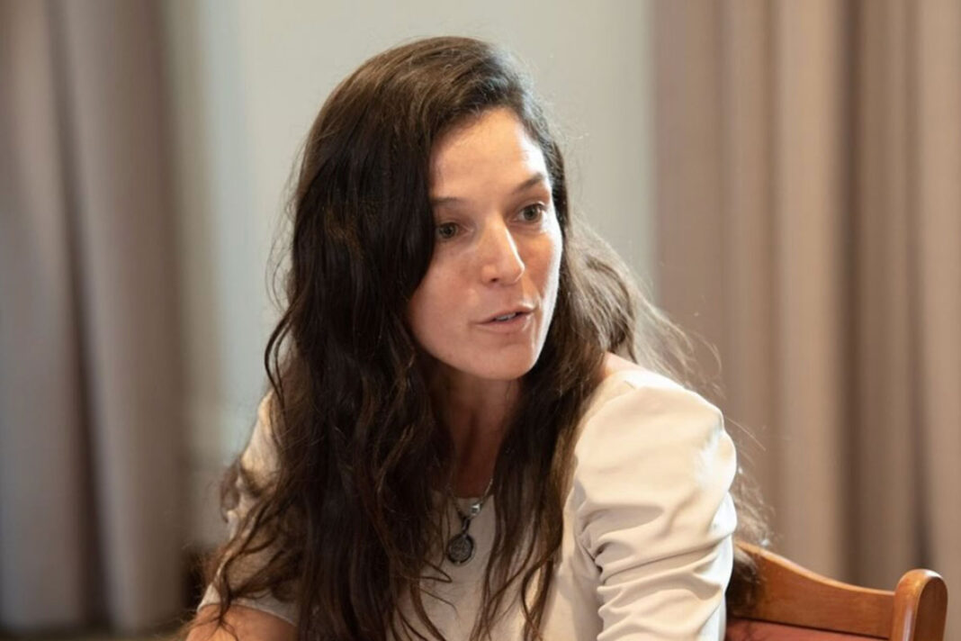 El Gobierno crea una unidad especial para investigar el rol de Javier Milei en el escándalo de la criptoestafa $LIBRA, bajo la dirección de María Florencia Zicavo.