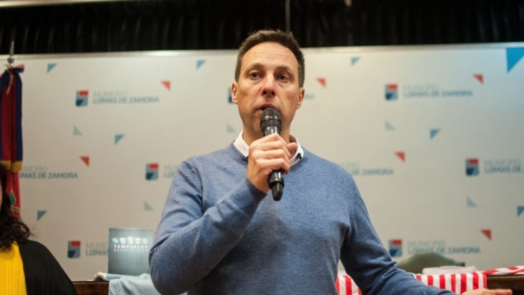 La Libertad Avanza refuerza su presencia en Lomas de Zamora con la incorporación de Guillermo Viñuelas, ex candidato de Juntos por el Cambio.