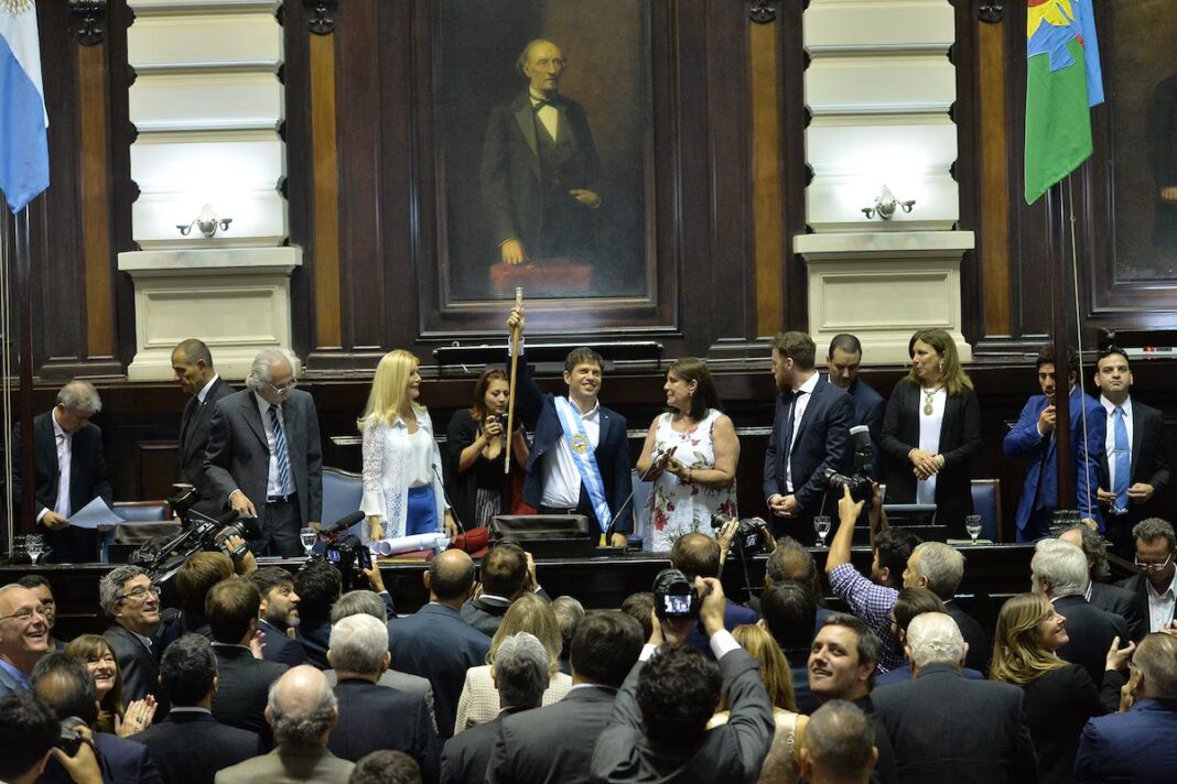 Kicillof desafía la hegemonía de La Cámpora, los intendentes y el massismo en la Legislatura bonaerense.