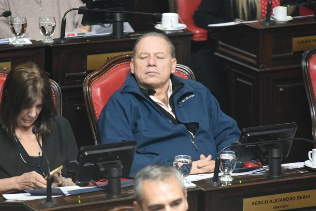 El senador peronista Sergio Berni entorpeció la conformación de la comisión del Senado bonaerense por no haber sido nombrado Vicepresidente de la Cámara alta.