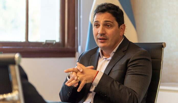 Messina destacó la intervención de Marinucci en el reclamo salarial: "gracias a la intervención del Ministerio de Transporte bonaerense, se pudo adelantar el pago de los fondos y así cubrir los salarios"