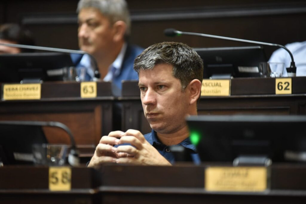 El diputado bonaerense Pablo Domenichini, es el candidato opositor de las elecciones de la UCR bonaerense. 