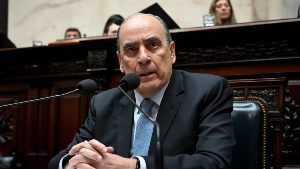 Francos aclaró que no existe la posibilidad de aprobar el acuerdo mediante un decreto presidencial. "El FMI no lo permitiría".