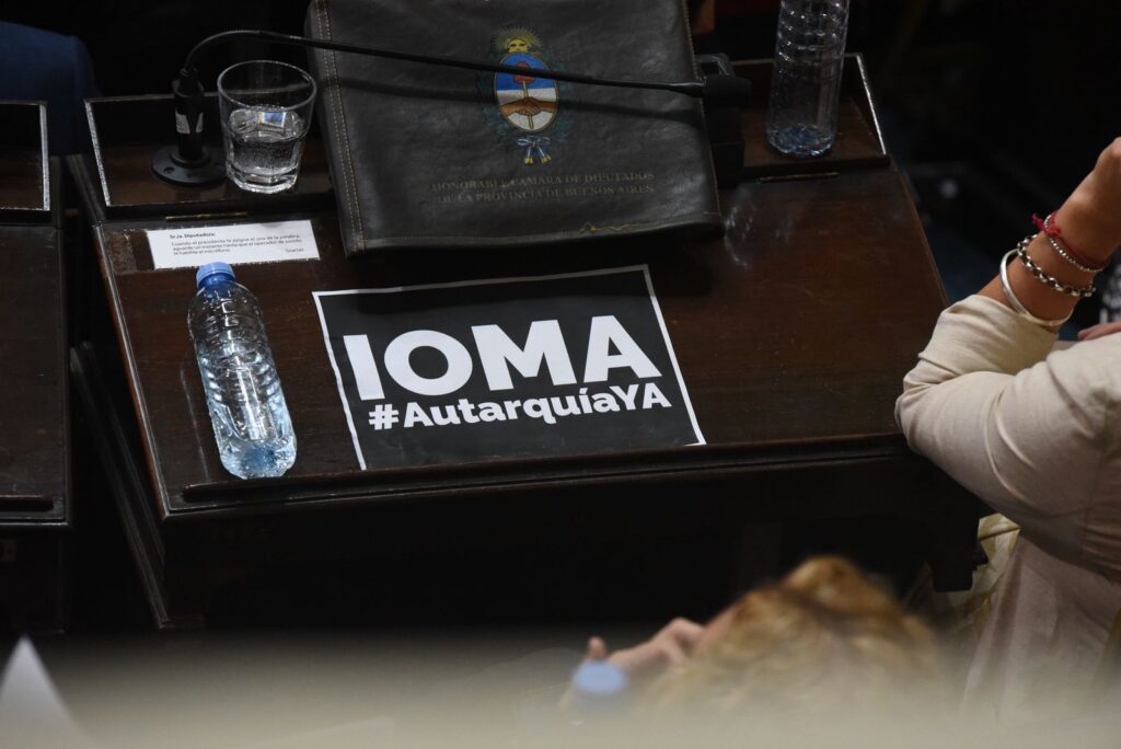 Senadores bonaerenses del PRO apuntaron a Kicillof por la crisis del IOMA y la ausencia de respuestas durante la apertura de sesiones ordinarias.