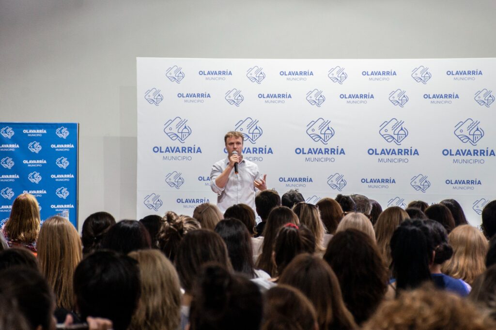 Olavarría: el pasado 27 de febrero, Wesner presentó un informe de gestión en materia educativa ante más de 250 integrantes de la comunidad educativa.