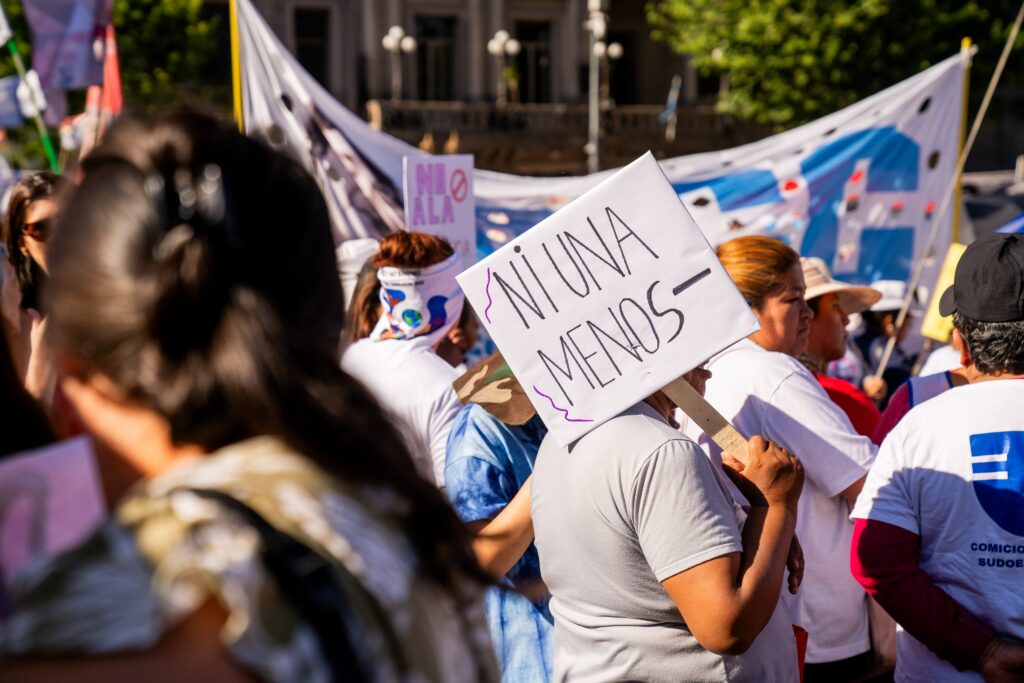 Día de la Mujer: el colectivo Ni Una Menos repudió el recorte de Milei en políticas de género.