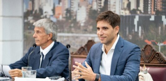El intendente de San Nicolás, Santiago Passaglia, llevó el debate por la baja de la edad de imputabilidad al Concejo Deliberante local.