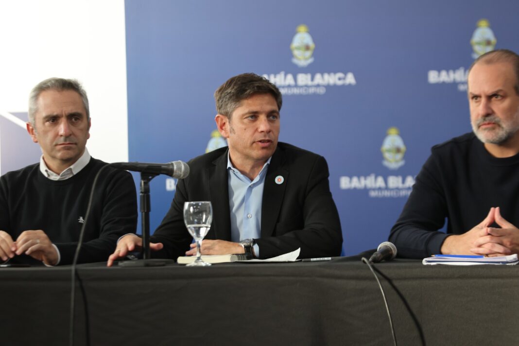 Kicillof detalló 10 inversiones que realizará en Bahía Blanca, al tiempo que le pidió a Milei que destine una parte del acuerdo con el FMI a la reconstrucción de la ciudad.