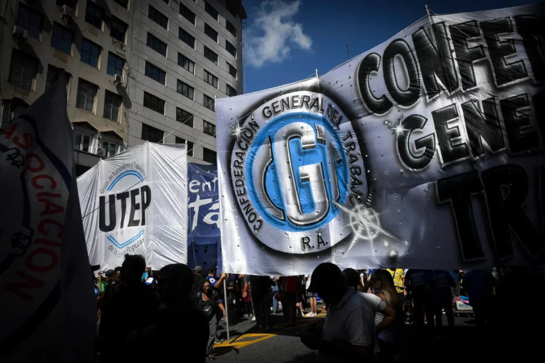 La CGT anunció el fin de la tregua con Javier Milei y el inicio de nuevas protestas contra sus políticas económicas.