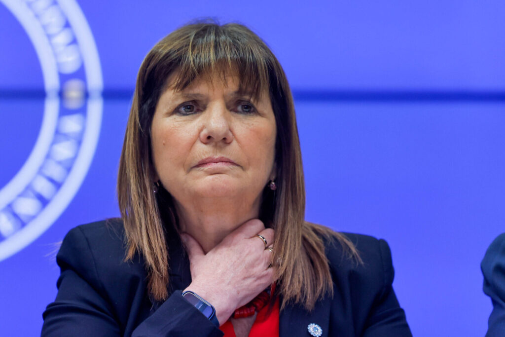 Patricia Bullrich defendió la represión a los jubilados y se ampara en el Protocolo Antipiquetes.