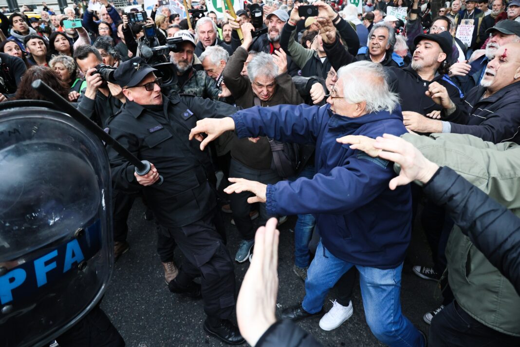 La ONU pidió que las autoridades argentinas investiguen el accionar de las fuerzas de seguridad tras la agresión que sufrió Pablo Grillo.