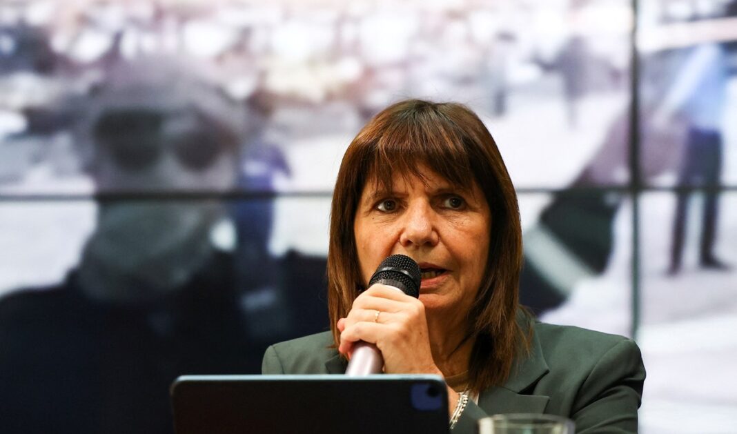 A través de Patricia Bullrich, el Gobierno denunció a la jueza Andrade por liberar a los detenidos de los disturbios en el Congreso.