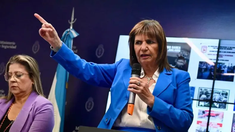 Por disposición de Bullrich, a los mil efectivos desplegados en las calles se sumarán más uniformados de apresto.