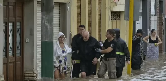 Diputados bonaerenses del Frente de Izquierda Unidad piden declarar la emergencia en Bahía Blanca tras el temporal.