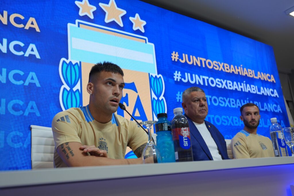 La Selección Argentina de Fútbol jugará un partido a beneficio para recaudar fondos para el Hospital Penna de Bahía Blanca. La palabra de los jugadores.