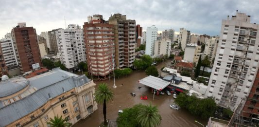 El senador bonaerense, Marcelo Chuby Leguizamón, presentó un paquete de proyectos para evitar inundaciones.