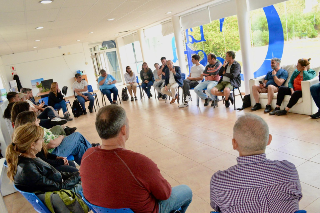 El intendente de La Costa, Juan de Jesús, participó del taller sobre Forestación Municipal.
