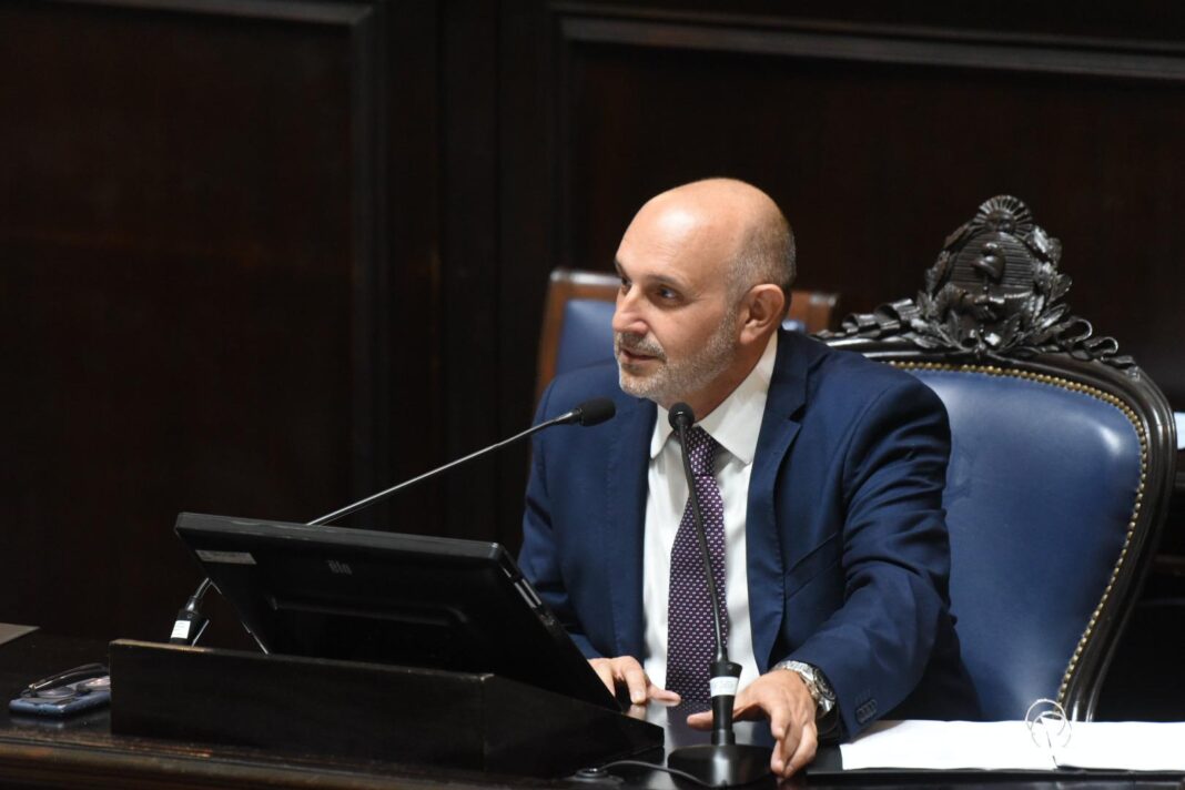 El titular de la Cámara de Diputados, Alexis Guerrera, calificó de “especulaciones” las versiones que hablan de la fractura del bloque oficialista.