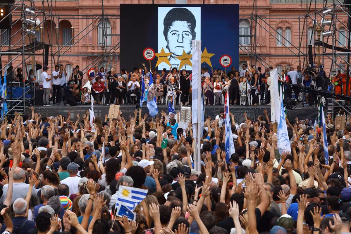 A partir de las 14 horas, organismos de derechos humanos y agrupaciones políticas marcharán una vez más hacia Plaza de Mayo por el Día de la Memoria, la Verdad y la Justicia. 