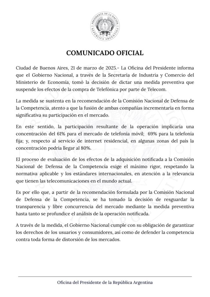 El Gobierno nacional dictó una medida preventiva que suspende la compra de Telefónica por parte de Telecom.