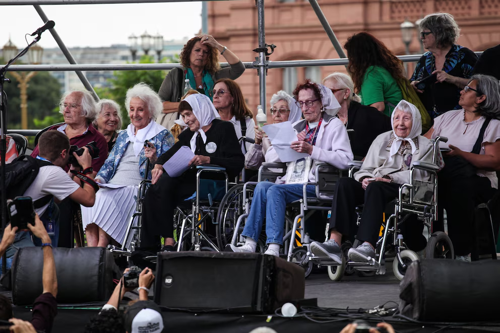 Día de la Memoria: Abuelas y Madres de Plaza de Mayo hicieron lectura del documento final. 