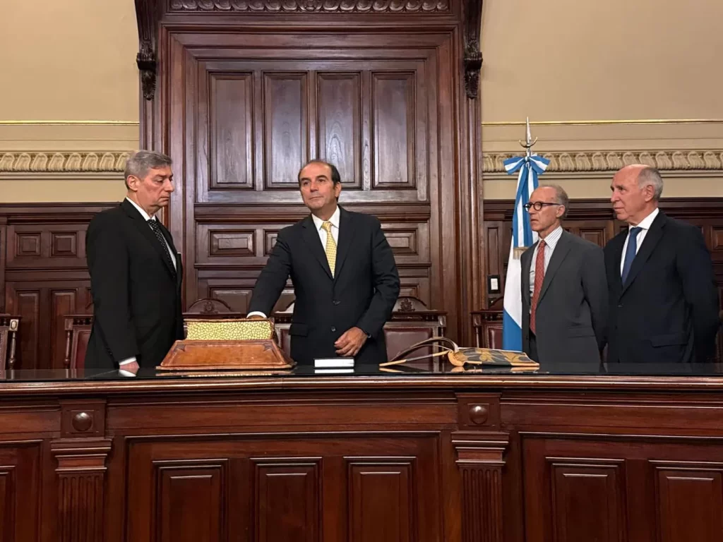 García Mansilla ya juró como ministro de la Corte Suprema de Justicia