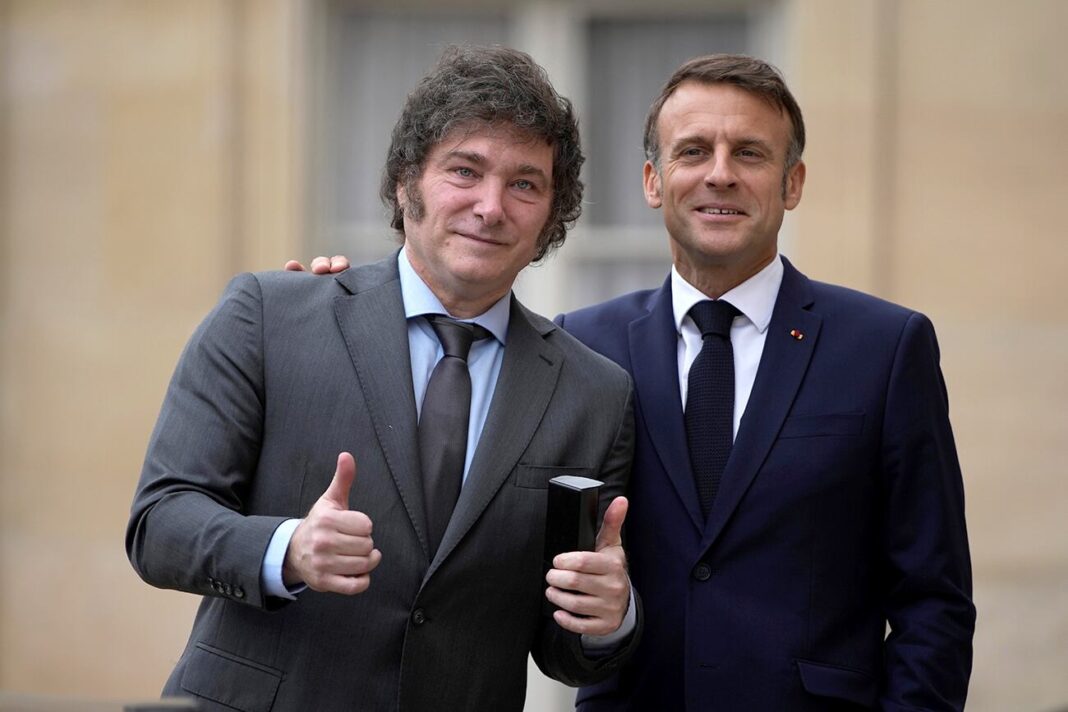 A través de una conversación virtual, Milei recibió el respaldo de su par de Francia, Emmanuel Macron, quien tiene un voto clave en el directorio del FMI.