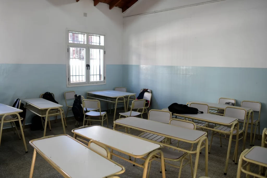 Si bien continúan las negociaciones con el Gobierno por el salario mínimo docente, los gremios docentes evalúan nuevas medidas de fuerza.