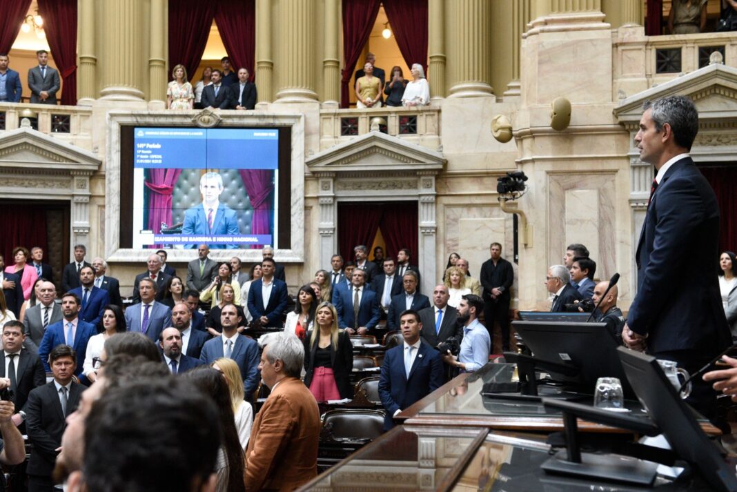 La Cámara de Diputados debate propuestas para limitar las cuestiones de privilegio y agilizar las sesiones.