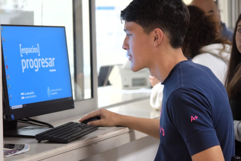 El proceso de inscripción a las Becas Progresar se realiza a través del sitio oficial del programa.