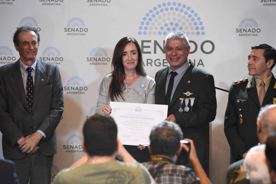 La vicepresidenta, Victoria Villarruel, muda su agenda a Tierra del Fuego para encabezar un acto con ex combatientes de la Guerra de Malvinas, con motivo del 2 de abril. Los detalles.