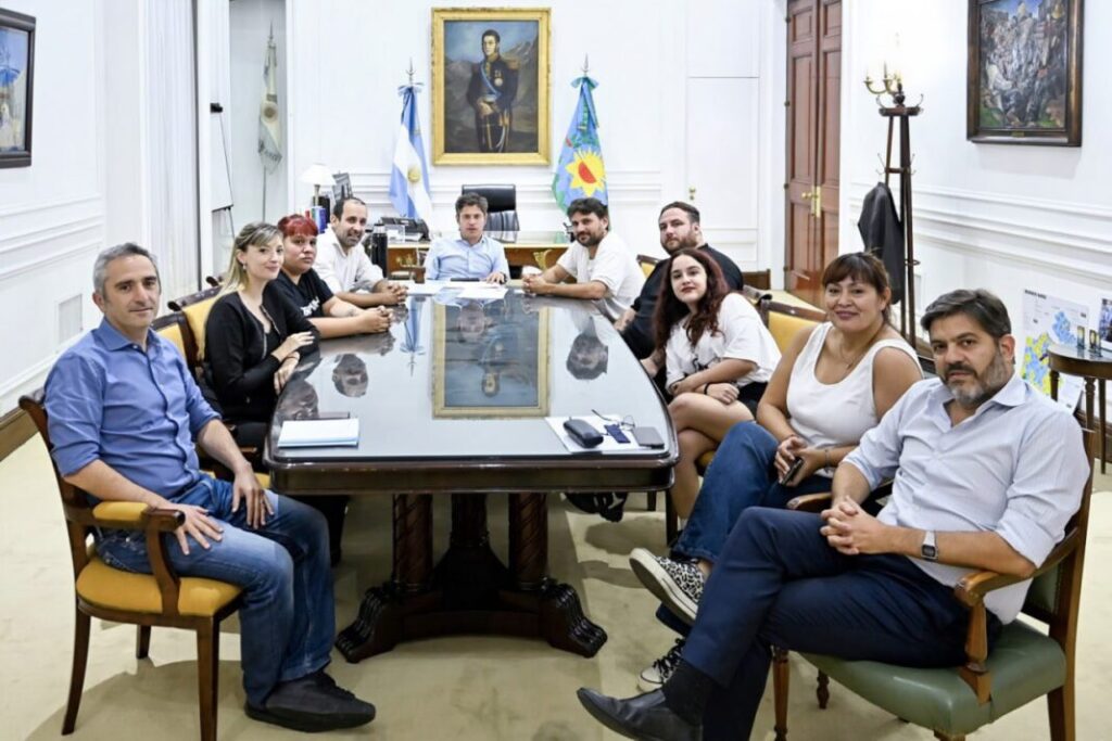 El pasado jueves, Juan Grabois y referentes de Patria Grande mantuvieron un encuentro con el gobernador Axel Kicillof y sus funcionarios.